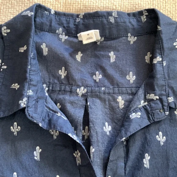 Gap top - Picture 2 of 2